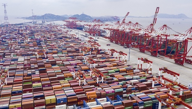 上海港太“拼”了，连续12年守住全球第一【港口雄开万里流】