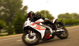 摩托賣得好，二季度凈利環(huán)比翻倍，春風動力股東、高管卻在密集減持