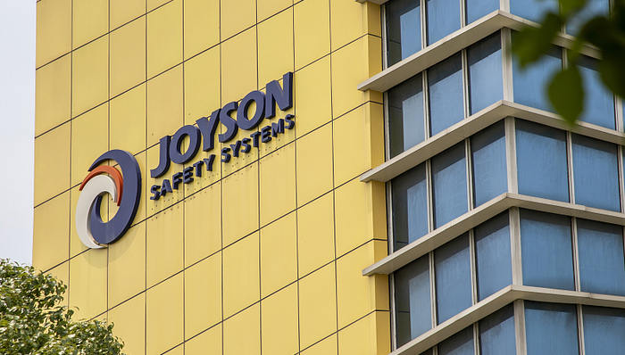 新能源汽车,汽车安全,供应链