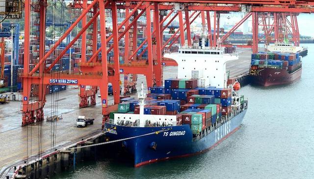 全球货物贸易增速放缓，欧美商业疲软加剧衰退担忧