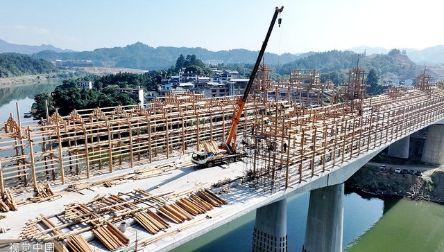 国常会：再实施19项接续政策稳经济，努力争取最好结果