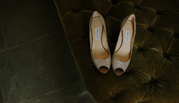 一年卖货102亿，昔日“鞋王”竟被一家直播机构救了