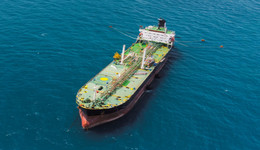 油轮收益创25年新高，油轮板块多股涨停