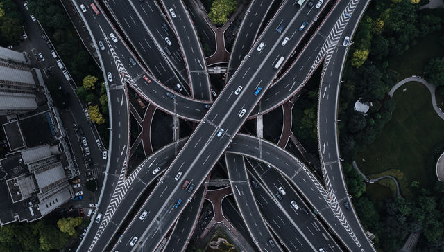 传统企业频陷数字化转型“试点困境”，老牌软件巨头SAP想这样破局