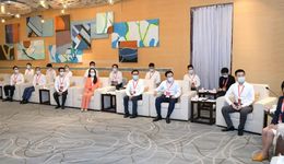 帶動(dòng)更多年輕人點(diǎn)燃創(chuàng)新創(chuàng)業(yè)之火！李強(qiáng)會(huì)見(jiàn)第三屆上海創(chuàng)新創(chuàng)業(yè)青年50人論壇與會(huì)代表