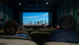 造血能力急剧下滑，业绩承诺或又要泡汤，“院线一哥”万达电影上半年亏5.8亿