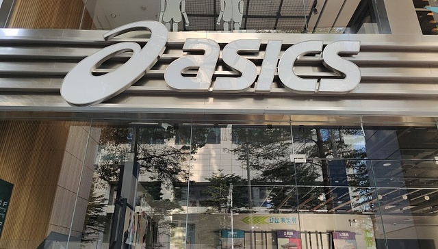 跑鞋市场小众品牌受宠，亚瑟士需寻找新增长点