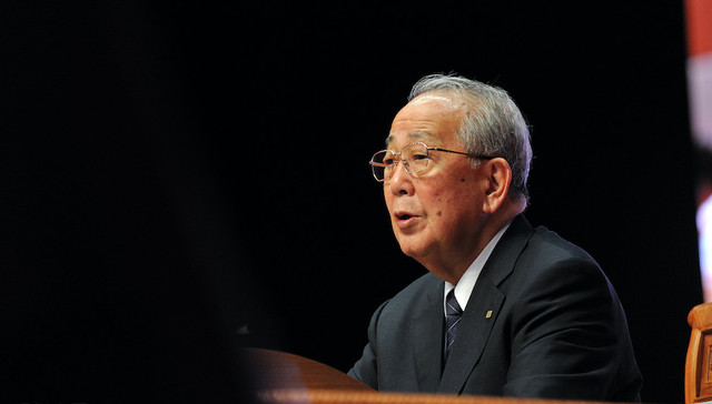 日本“经营之圣”稻盛和夫去世，他的成功方程式是什么？