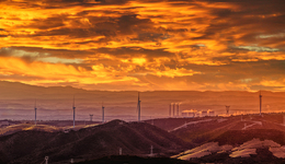 老牌風電企業(yè)ST華儀焦慮時刻：上半年虧近1億，負債率超90%，11.41億被占資金可能收不回