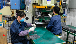 8月制造業(yè)PMI回升至49.4%，高溫和疫情拖累生產(chǎn)