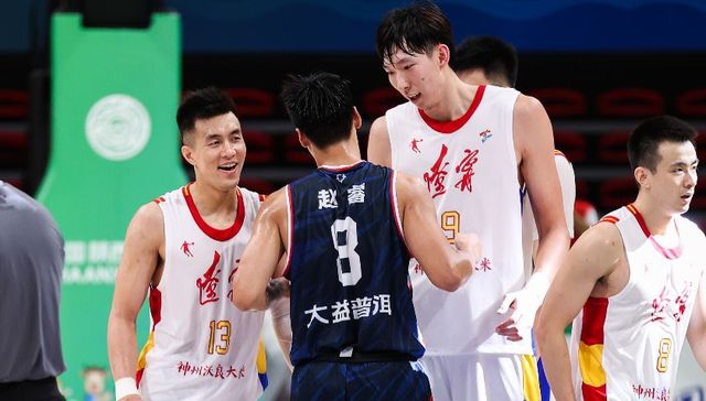 CBA球员注册日截止临近，郭艾伦和周琦下家难寻