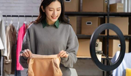 東方甄選單飛，籌謀已久？