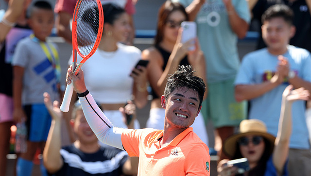 吴易昺鏖战五盘险胜杀进美网32强，继续突破中国男网历史