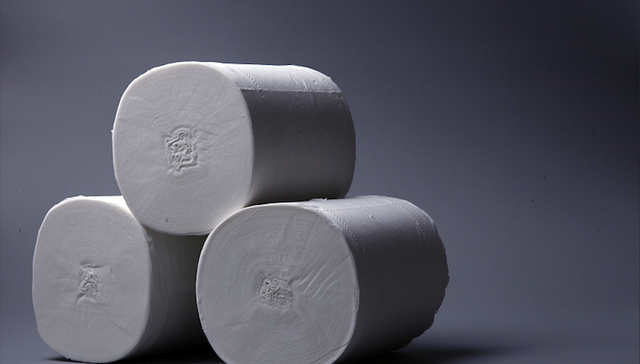 纸巾三巨头集体阵痛：上半年利润下滑30%，高端化不顺