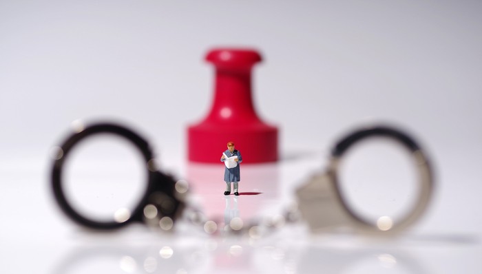 非法收受巨额财物，原同煤集团董事长张有喜被开除党籍