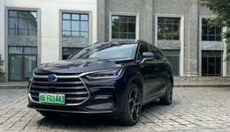 巴菲特——比亚迪的“贵人”，成了“吹哨人”？