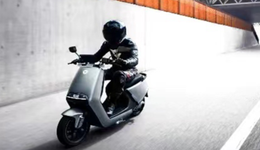 高端梦难园，雅迪何去何从？