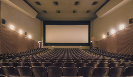 数读2022暑期档：重回日均亿元、多片票房逆跌、变数与惊喜并存