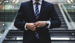 徹底放飛，王思聰不再擔(dān)任萬達(dá)集團董事，老王的企業(yè)傳承怎么辦？