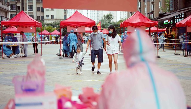 贵阳南明区就花果园社区物资不足致歉：正全力以赴解决处理