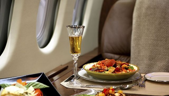 包一架公务机，要花多少钱？