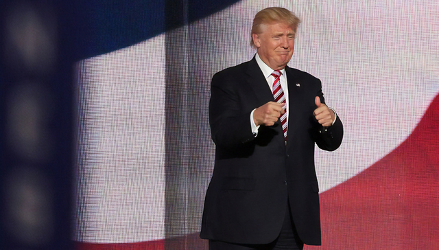 伊恩·麦克尤恩出版新作《课》，特朗普曾试图用马支付律师费｜文化周报