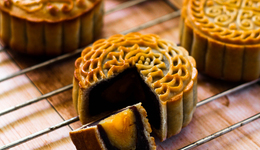 年轻人“抛弃”网红月饼