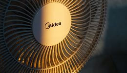 市值折损4000亿元，美的“硬闯”光伏寻转机？