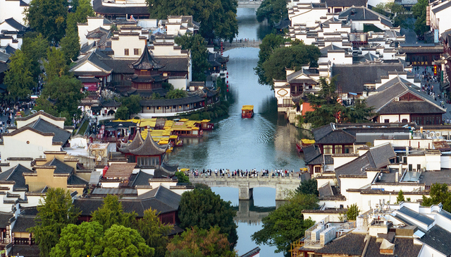 中秋近半数游客提前一天才决定目的地，露营仍火热、高星酒店受欢迎