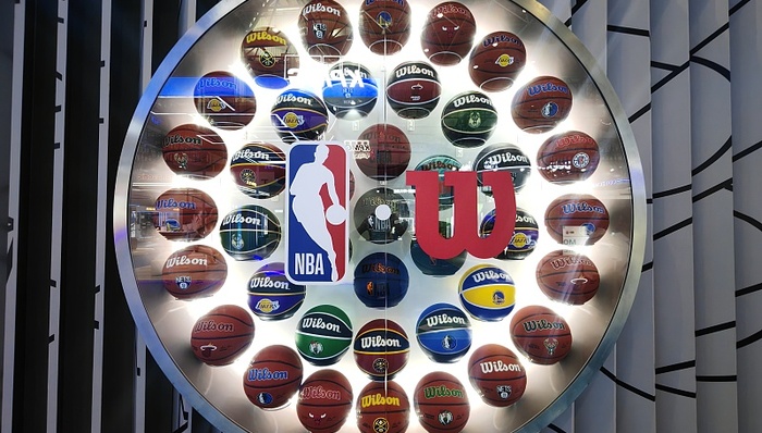 福布斯最有价值前50名NFL独占30席，NBA考量扩军捞金