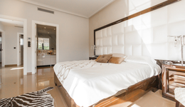 开店342家，关店316家，首旅酒店H1怎么了？