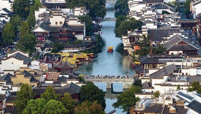 Stay-at-home holiday sees tourism revenue tumble