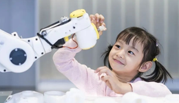 百度、網(wǎng)易有道、科大訊飛“掘金”教育智能硬件