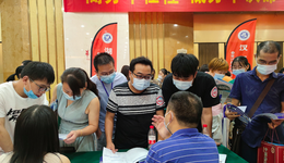 調(diào)查：超六成?？飘厴I(yè)生月薪不到五千，結(jié)構(gòu)性錯配是主因