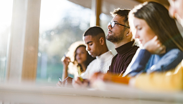 承认数据造假，美国哥大排名从第2跌至第18名