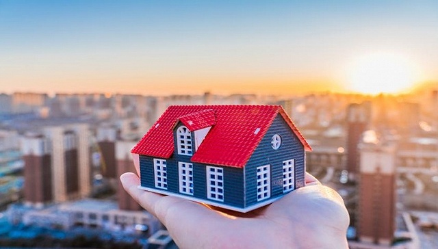 前8月房地产开发投资同比降7.4%，住宅销售额降三成