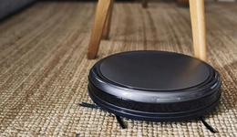 科沃斯、石头科技开打扫地机器人“价值战”