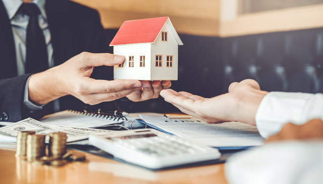 简化交易流程、活跃市场，十多个城市推二手房“带押过户”