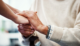 2035年左右中國60歲及以上老年人口將破4億，進入重度老齡化