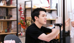 李佳琦回來了，但“OMG”不再狂熱