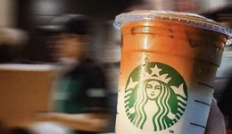 每9小时开一家新店，“傲慢”的星巴克瞄向下沉市场