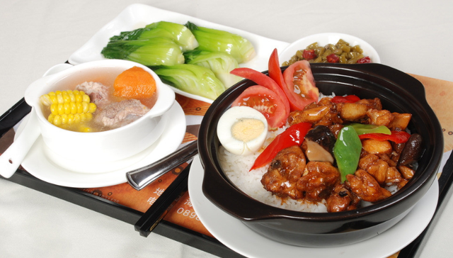 餐饮,资本市场,乡村基,老乡鸡,老娘舅,IPO,信息披露,配送费