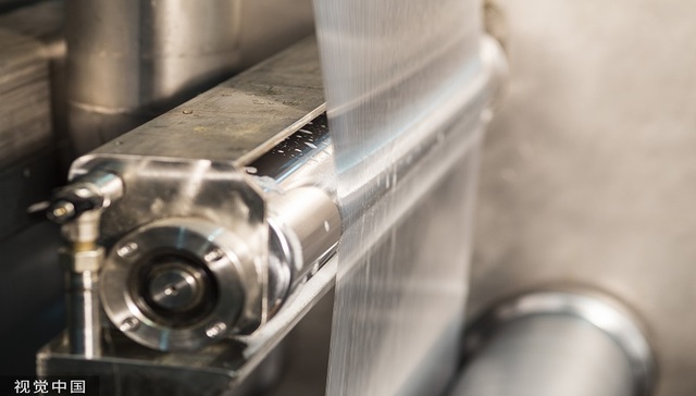 财说 | 子公司关联交易疑点重重，国际复材上市即巅峰？