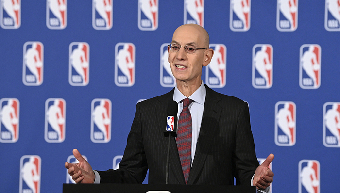 疫情下仍能捞金百亿美元，多家公司计划高薪挖角NBA总裁