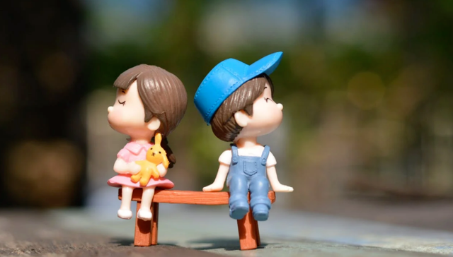 手办,培训广告,智商税