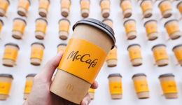 不再做小透明，麦咖啡上演“分手大戏”