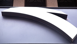 耐克和阿迪达斯是怎么输给安踏的？