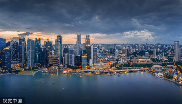 去新加坡，抢互联网“饭碗”