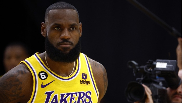 勒布朗·詹姆斯又添新收购，职业匹克球队什么来头？