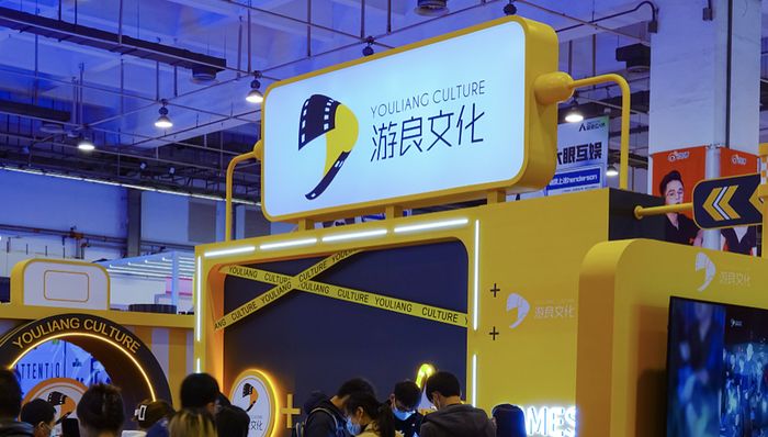 闪电快讯丨蔡萝莉、梅尼耶的老板被拘？MCN游良文化陷入诈骗风波